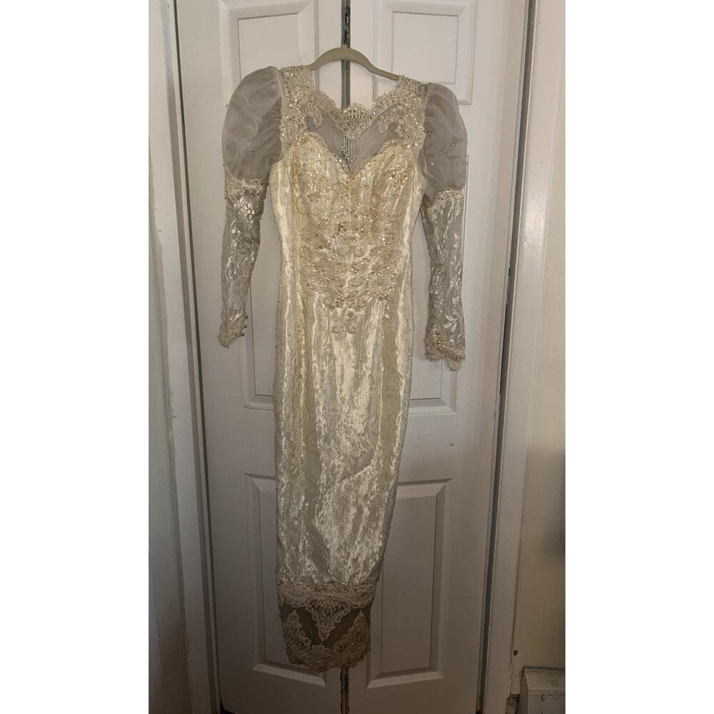 Vintage 1980s Lace Wedding Dress - Picture 10 of 10